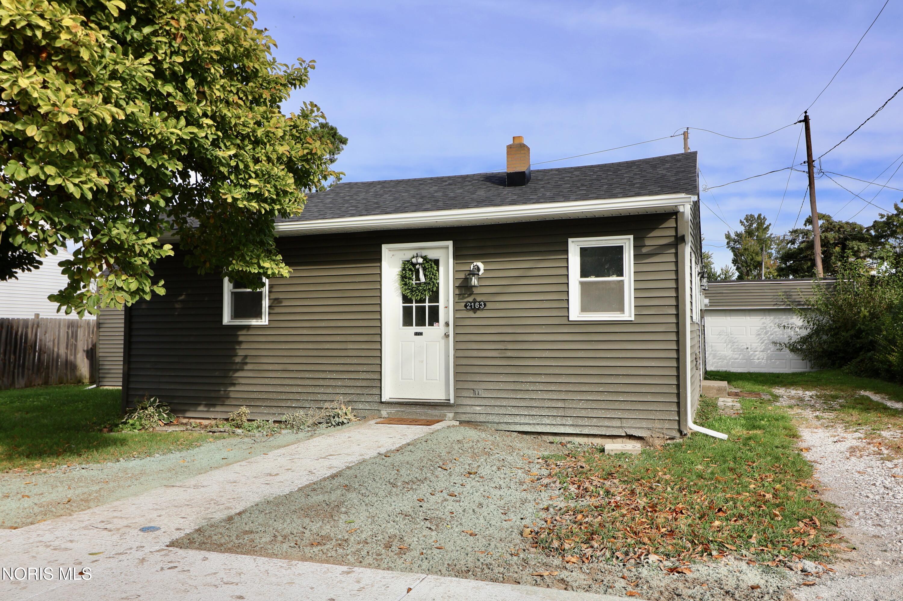 2163 Hoops Drive — photo
