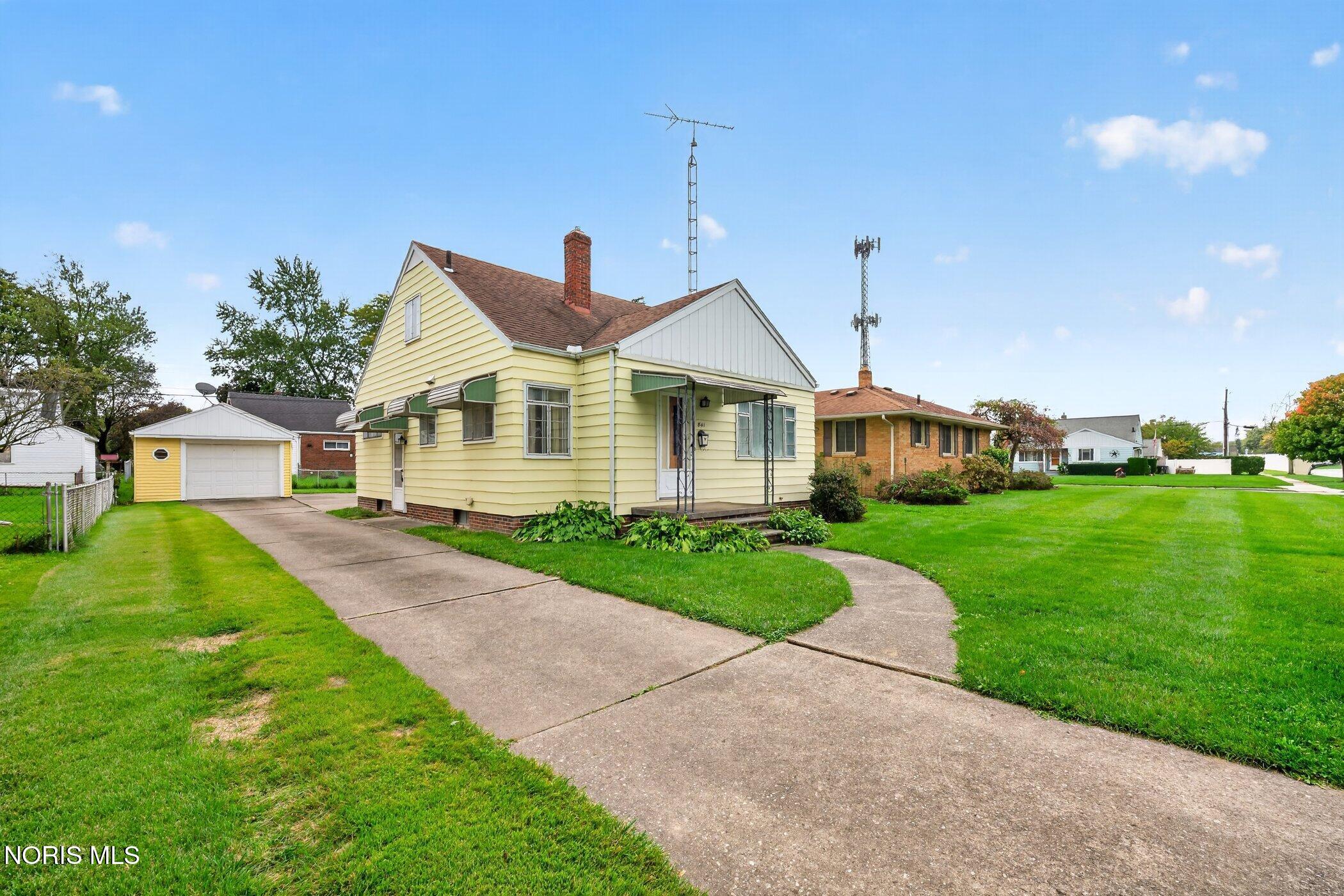 841 Linda Drive — photo