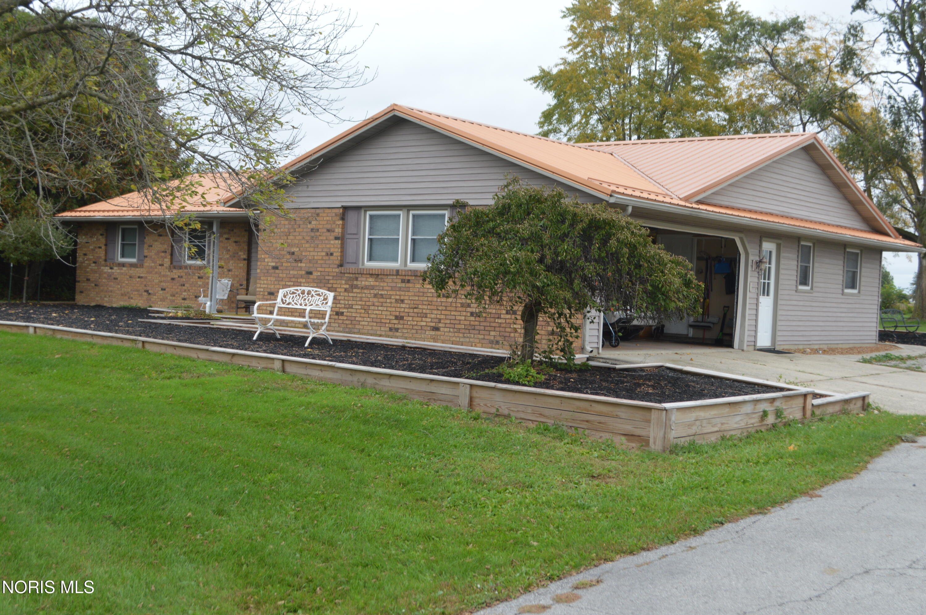 6129 OH-ind State Line Road — photo