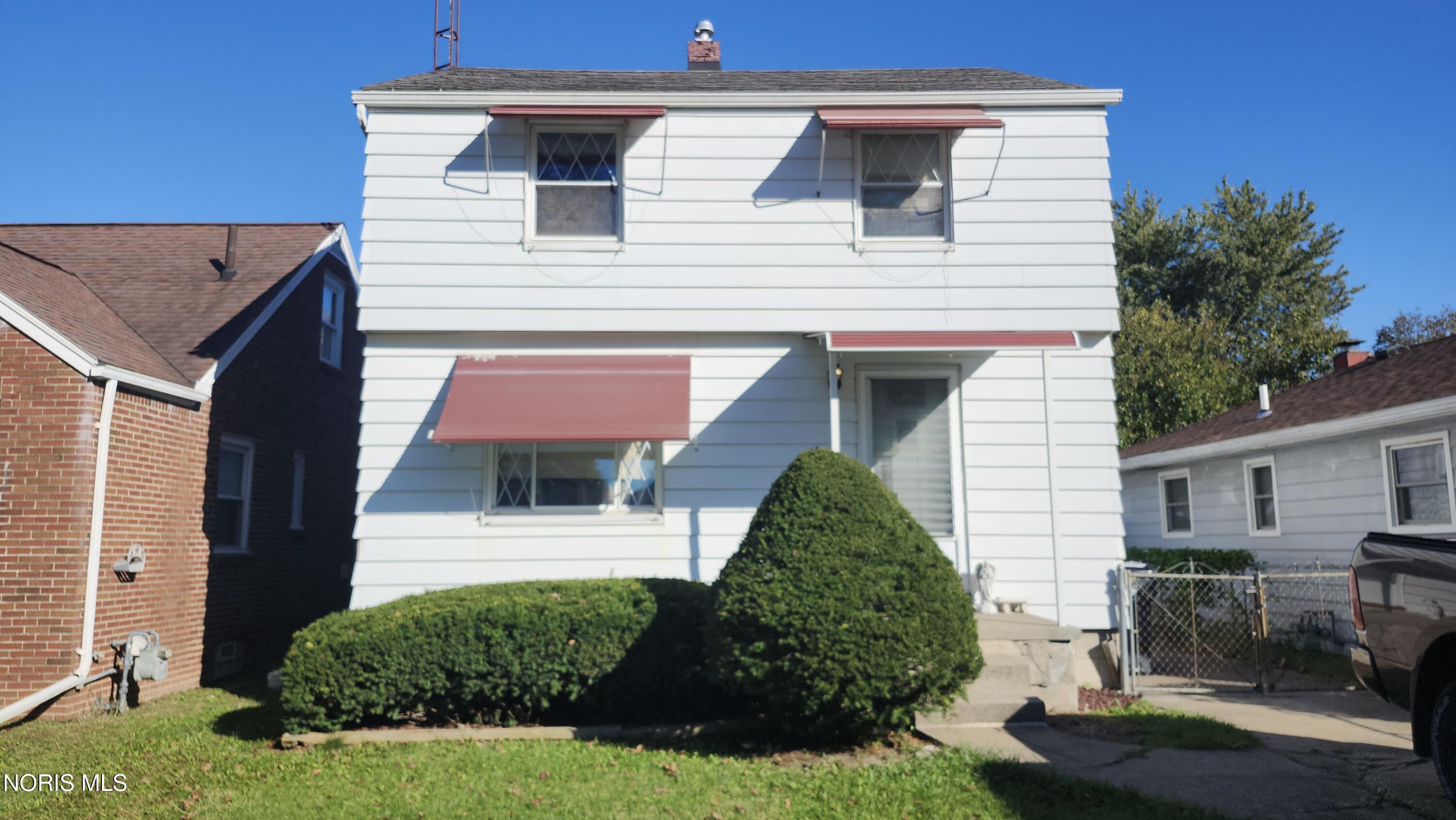 3556 Elm Street — photo