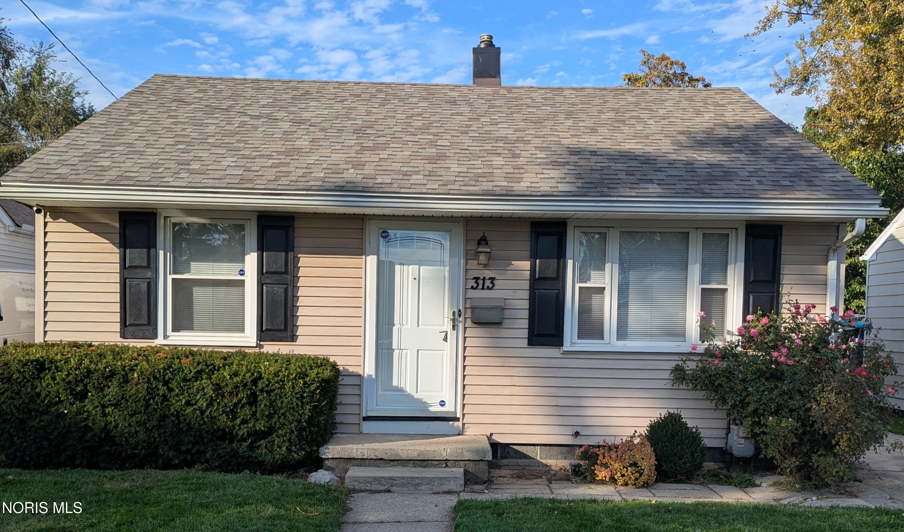 313 Willamont Road — photo