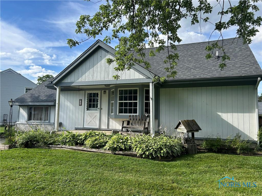 812 Loch Haven — photo