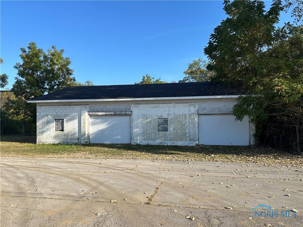 226 Thomas Street — photo