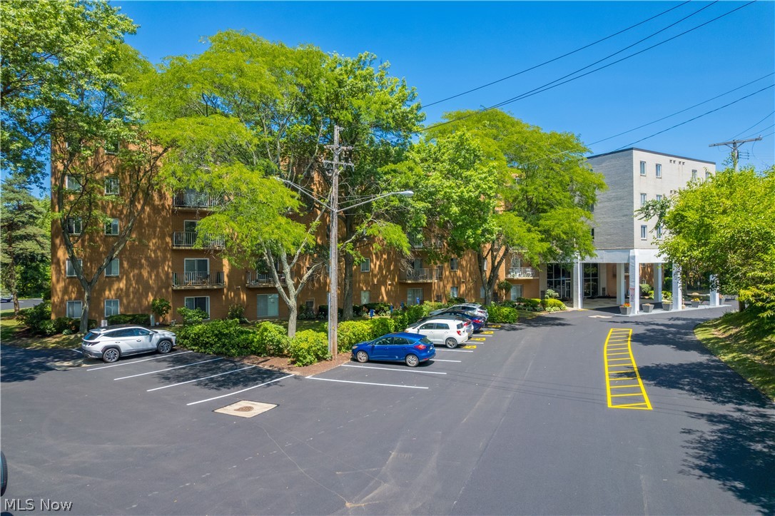 3675 Clague Road Unit 306 — photo