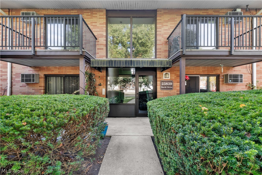 23839 David Drive Unit 201 — photo