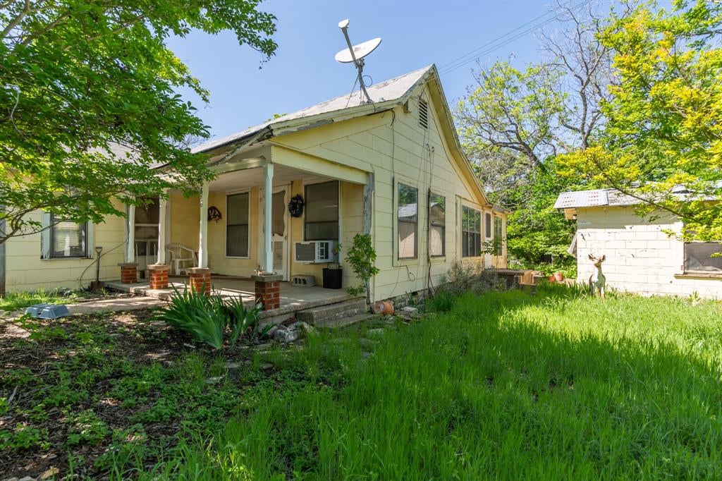 6630 FM 183 — photo