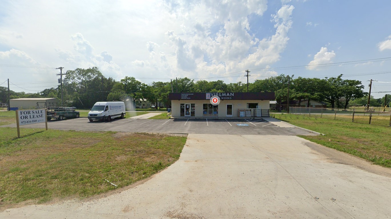 5335 US Highway 377 — photo
