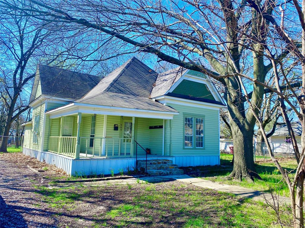909 W 10th Street — photo
