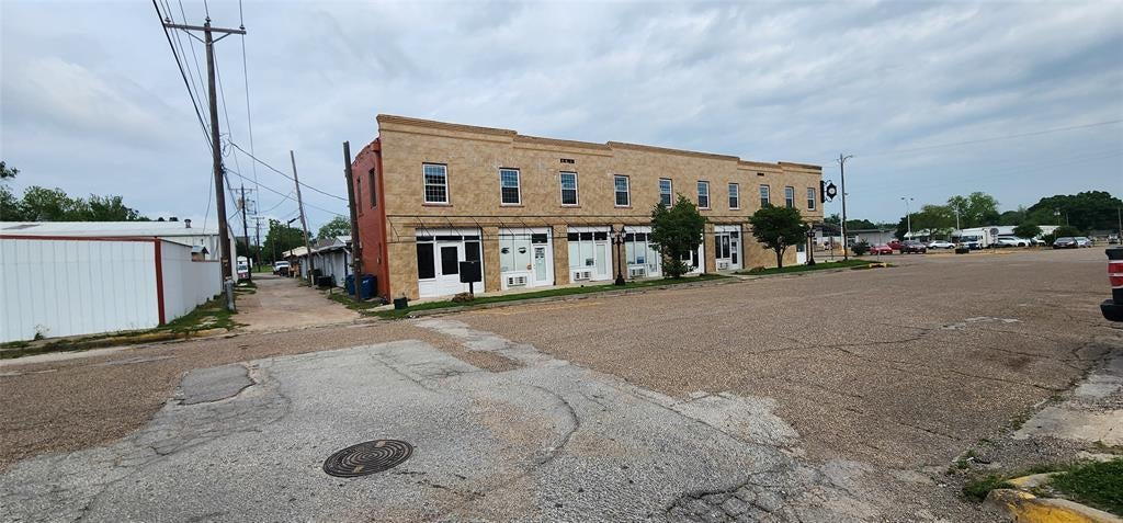 401 E Commerce Street — photo