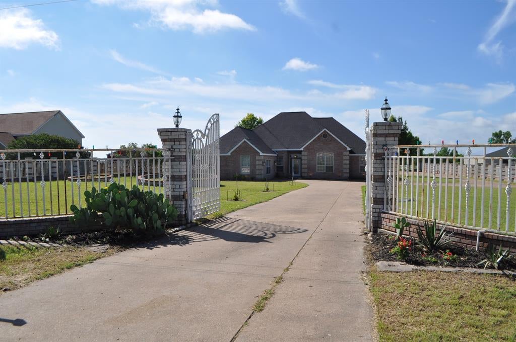 3511 FM 66 — photo