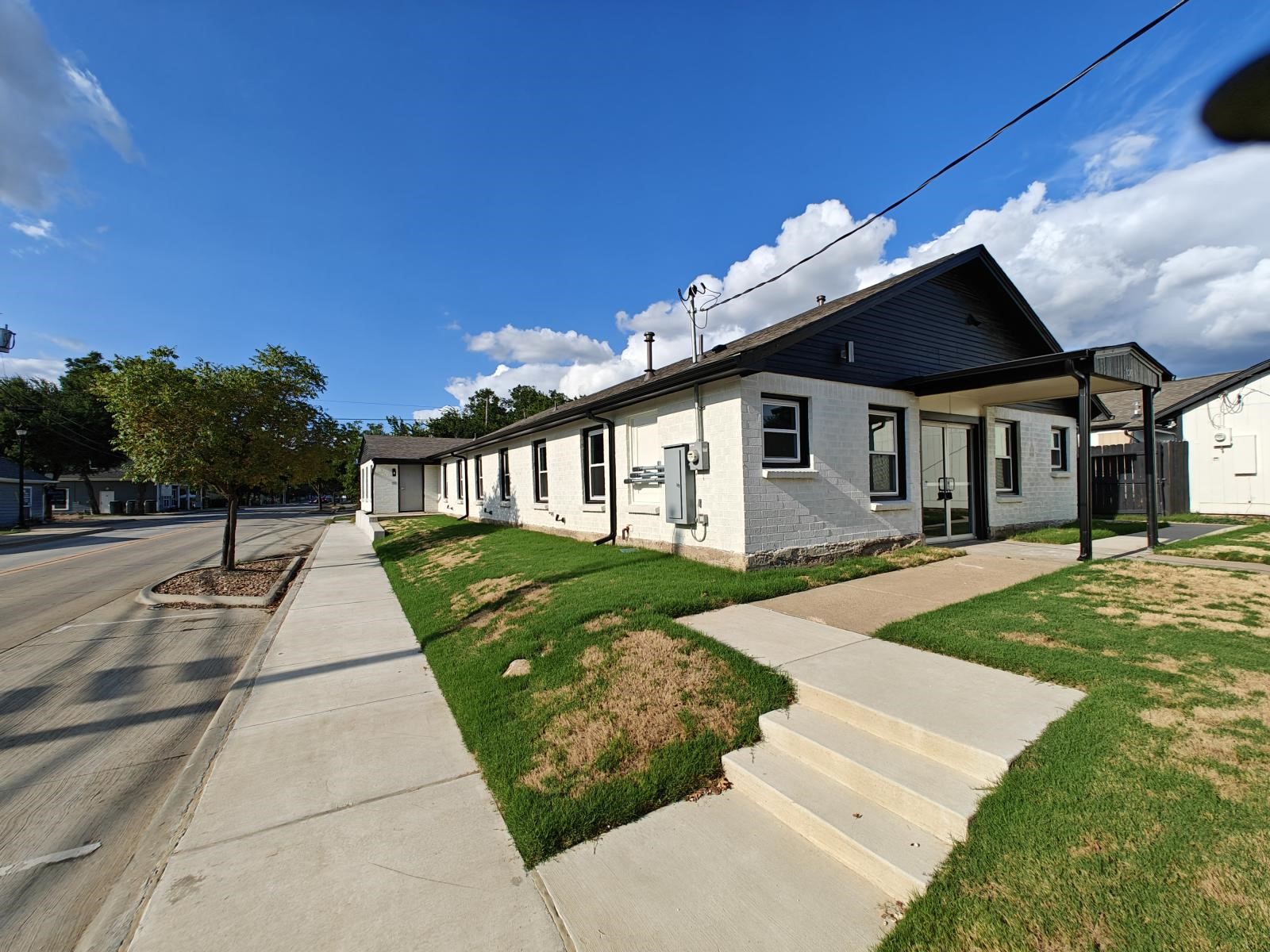 7010 Ash Street — photo