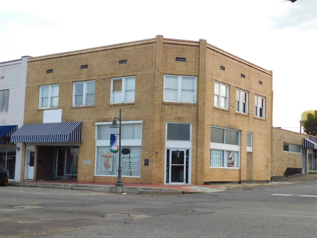 130 Main Street — photo