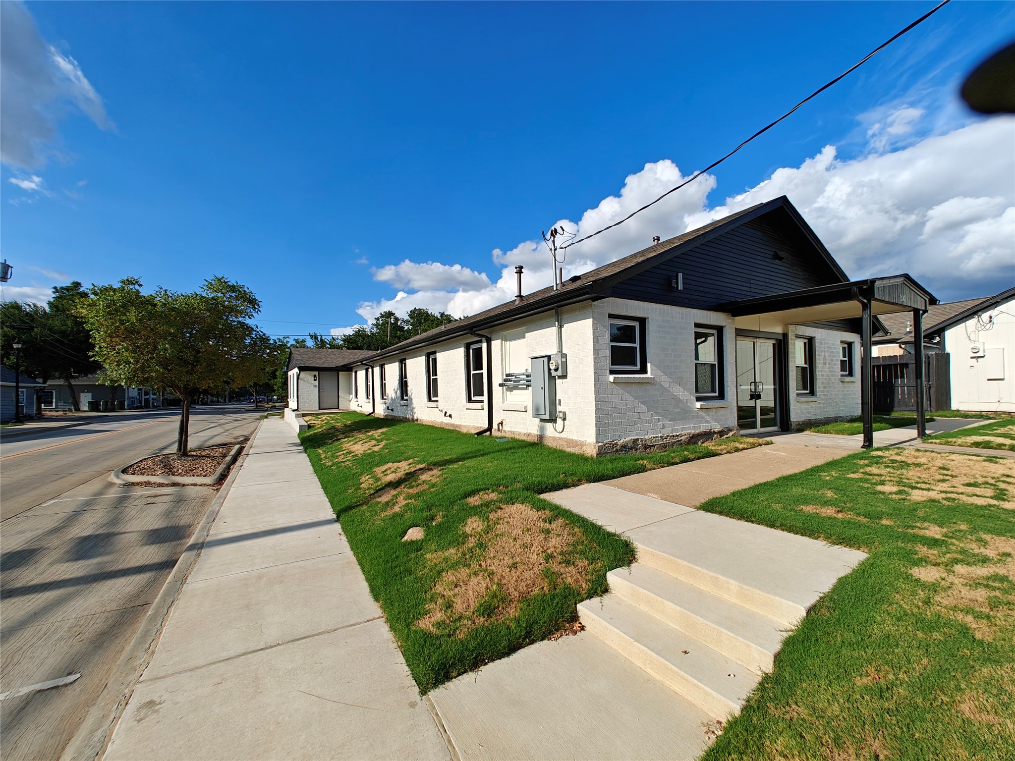 7010 Ash Street — photo