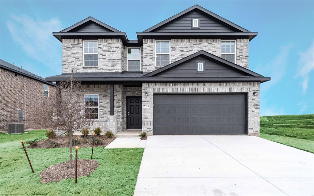 2511 Hollyhill Way — photo