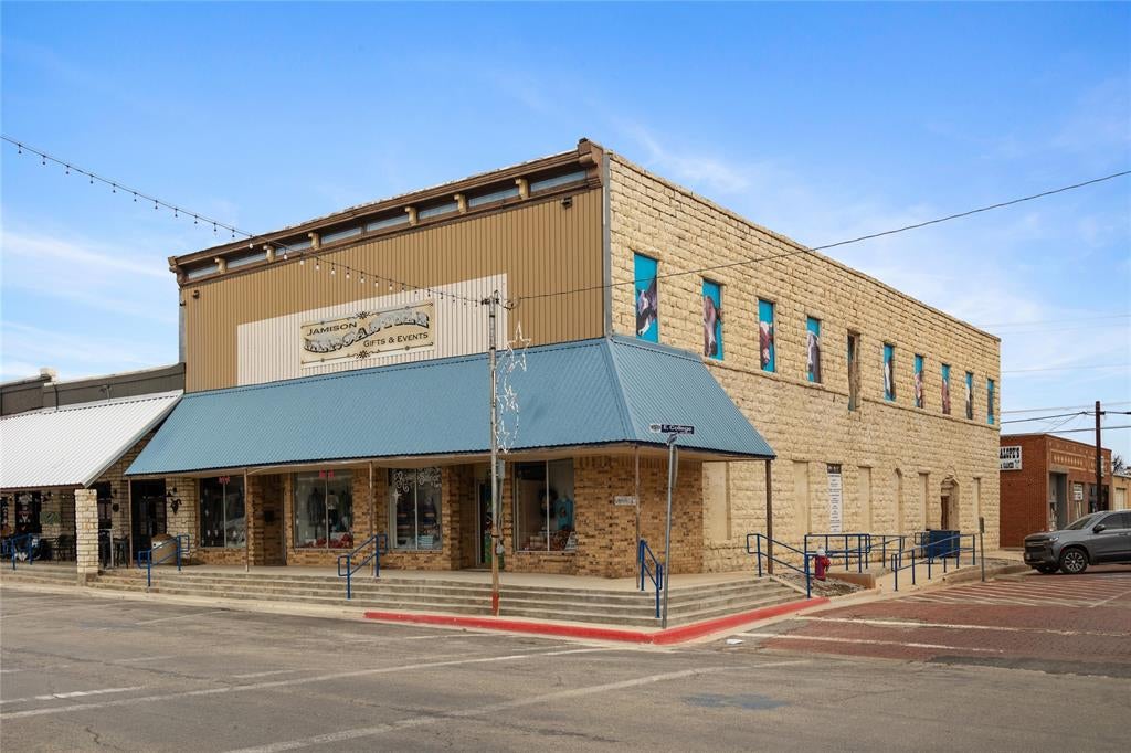 217 S Commercial Avenue — photo