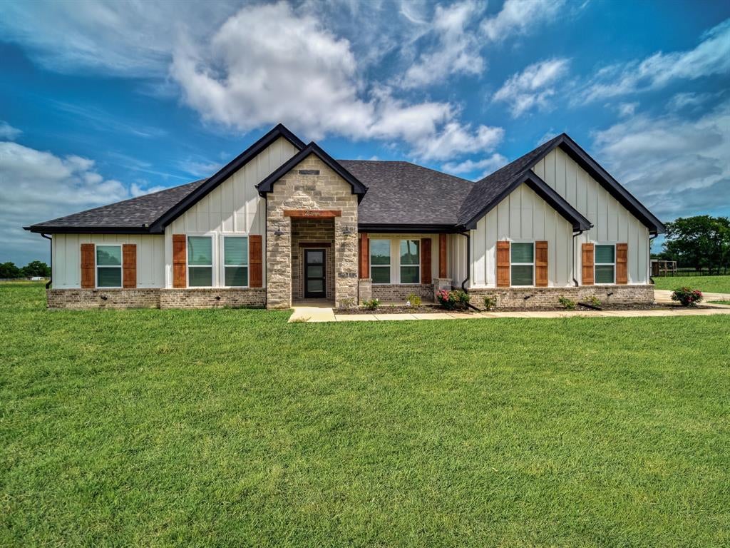 2544 W FM 1566 — photo