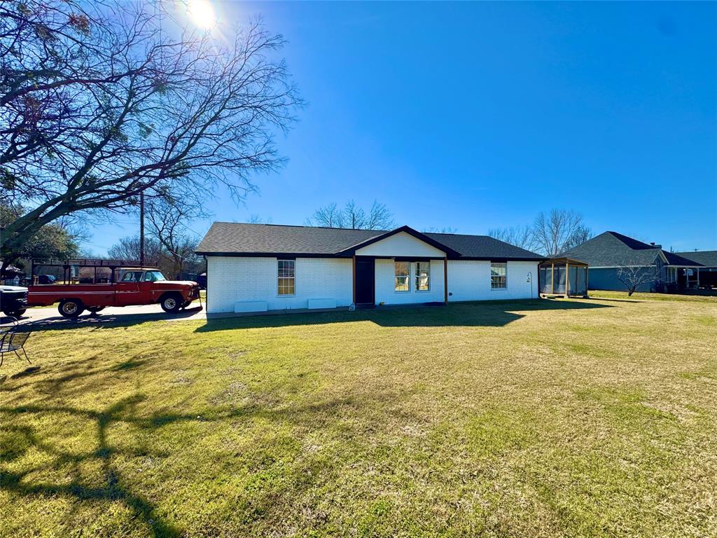 704 Shady Grove Court — photo