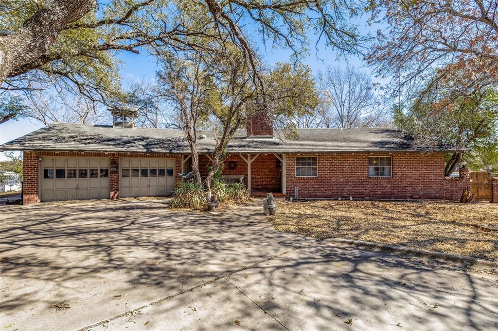 4246 Shore Front Court — photo