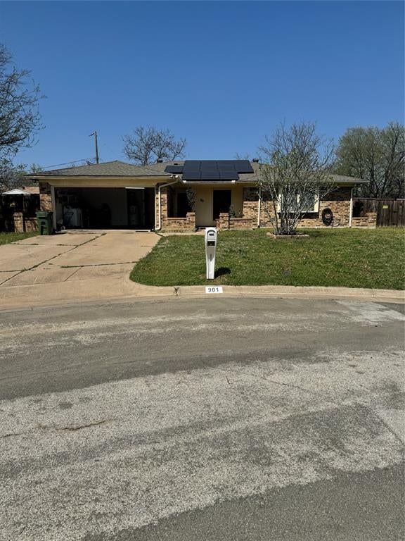 901 Freestone Court — photo