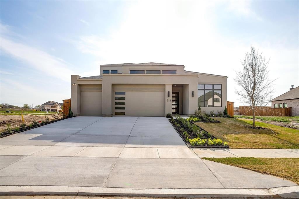 213 Lantern Ridge Drive — photo