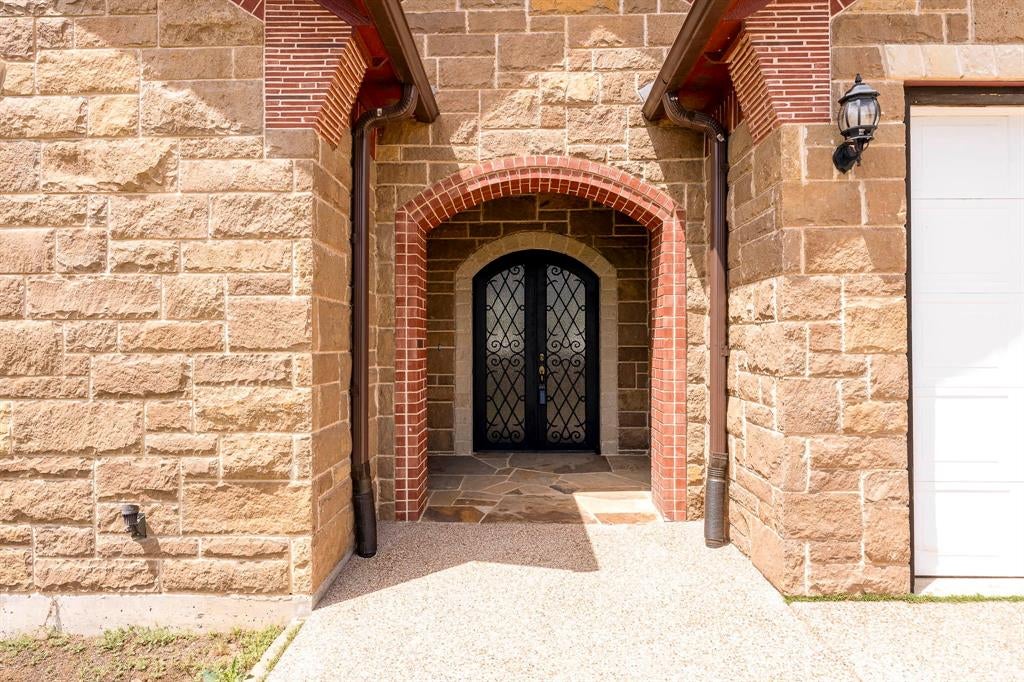 3024 Red Oak Drive — photo
