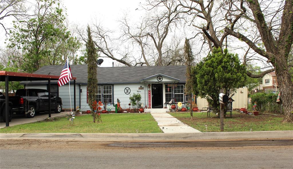 1090 N Race Street — photo