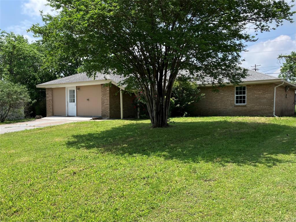 717 Bluebonnet Street — photo