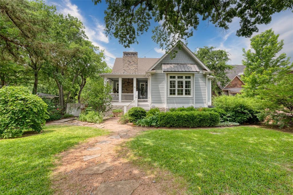 812 Baker Street — photo