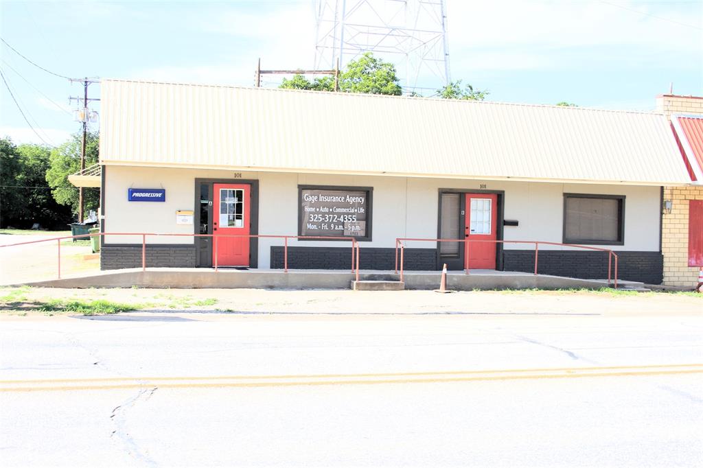 101 E Wallace Street — photo