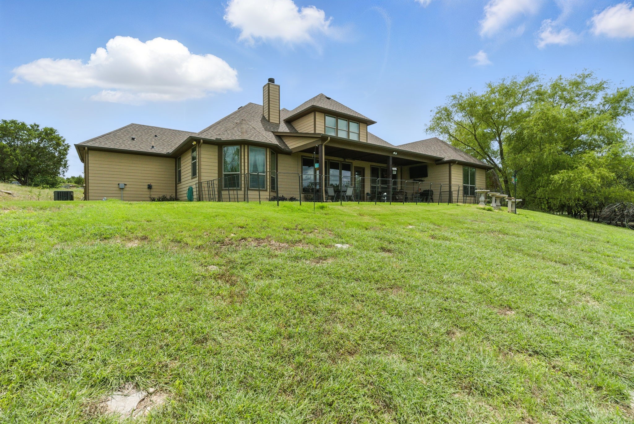 565 Ridgeway Drive, Bluff Dale, TX 76433 — photo 3
