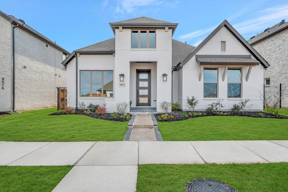 9512 Dahlia Boulevard — photo