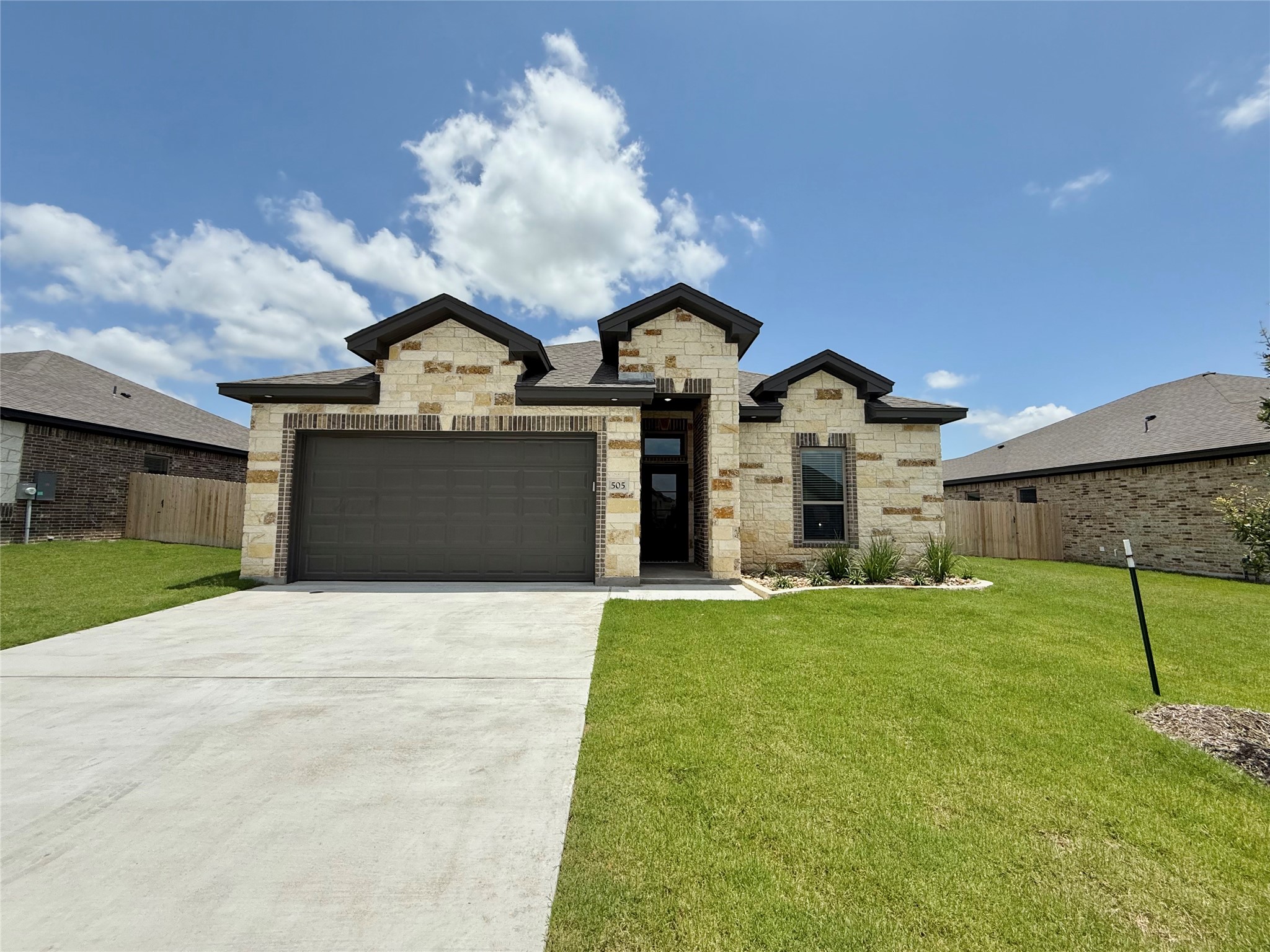 505 Magnolia Drive — photo