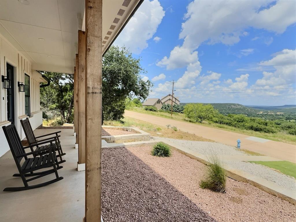 405 Oak Tree Drive — photo