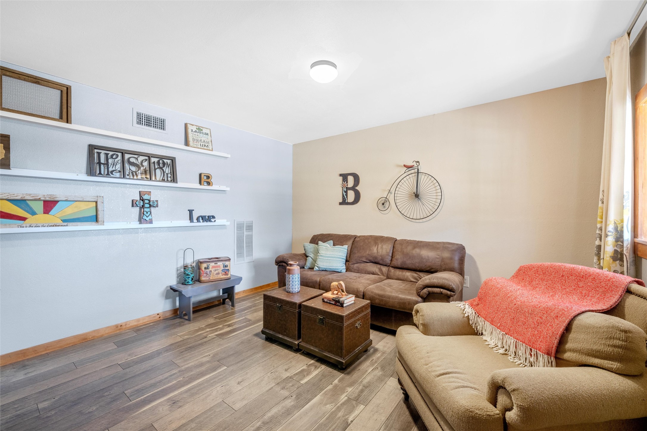 311 Cedar Ridge Drive, China Spring, TX 76633 — photo 3