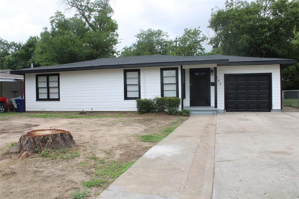 2203 Southside Dr — photo