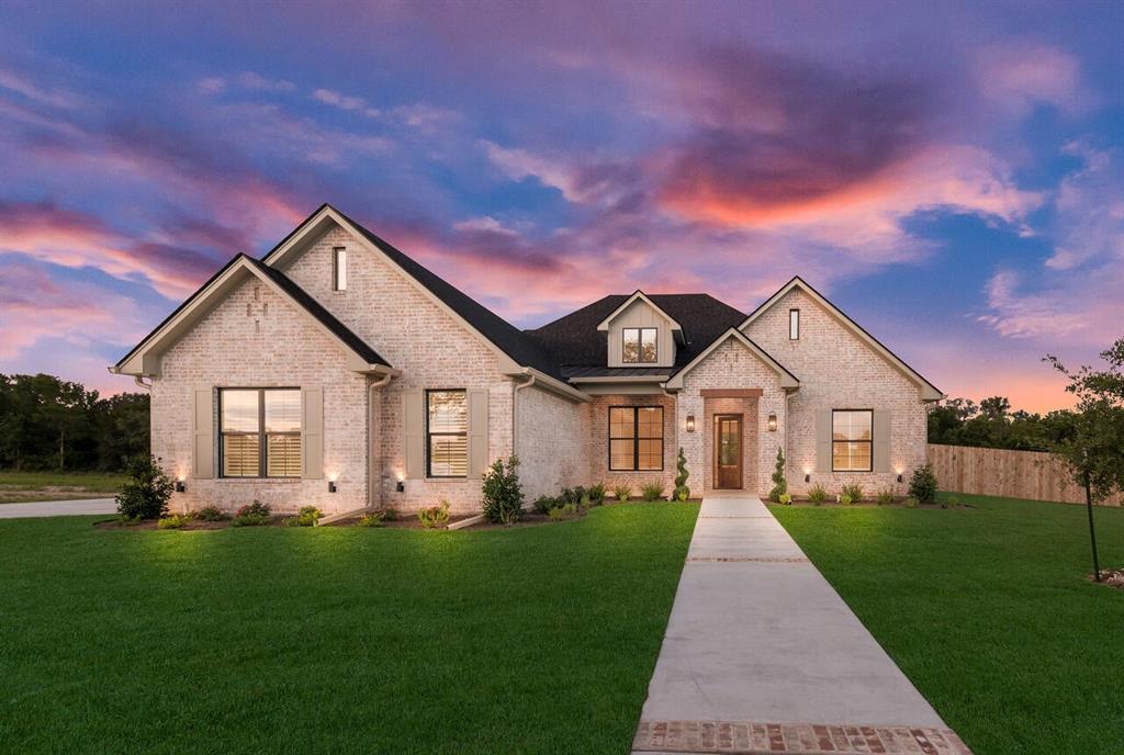 8005 Bee Cave Road — photo
