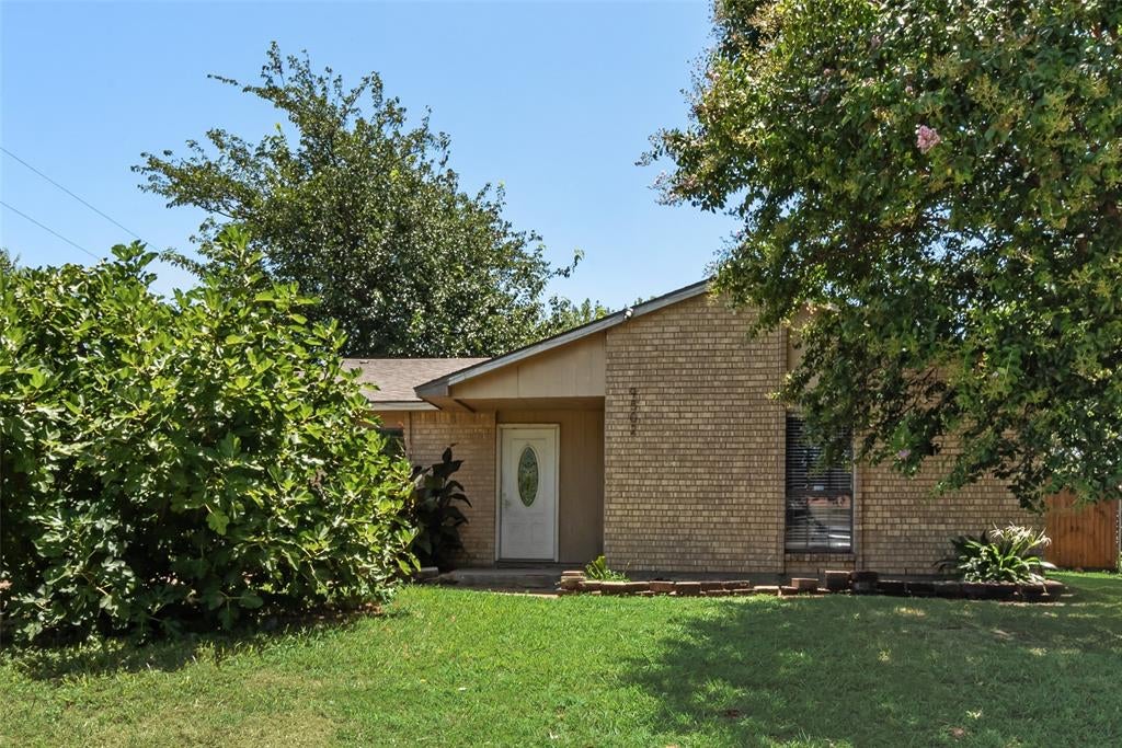 9502 Zelkova Circle — photo
