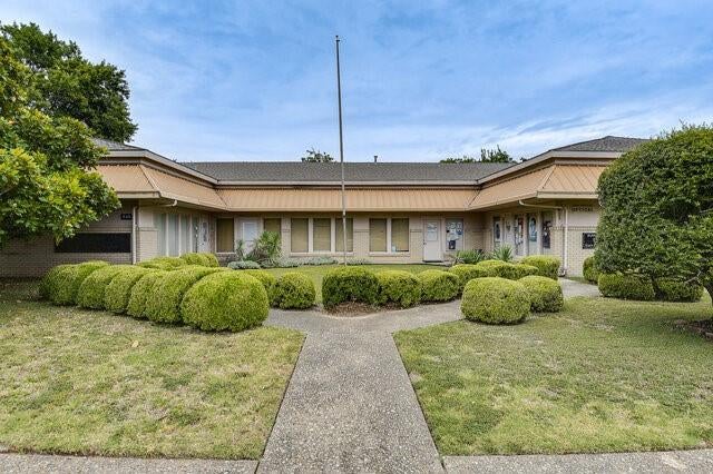 539 W Wheatland Road — photo