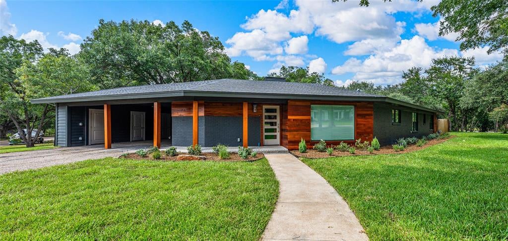 5205 Lockwood Drive — photo
