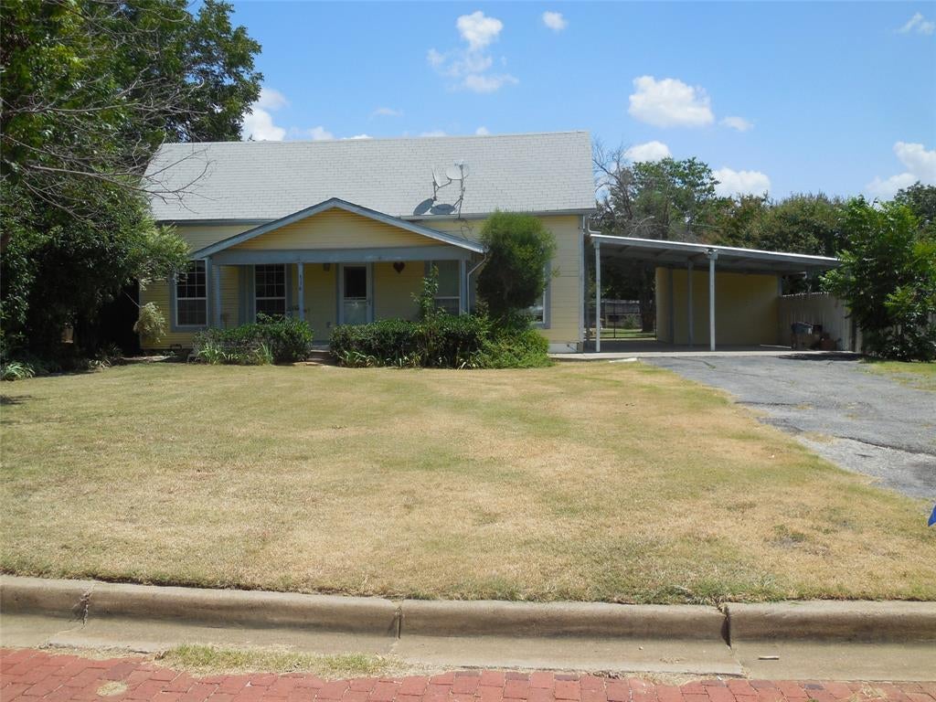 316 Mesquite Street — photo