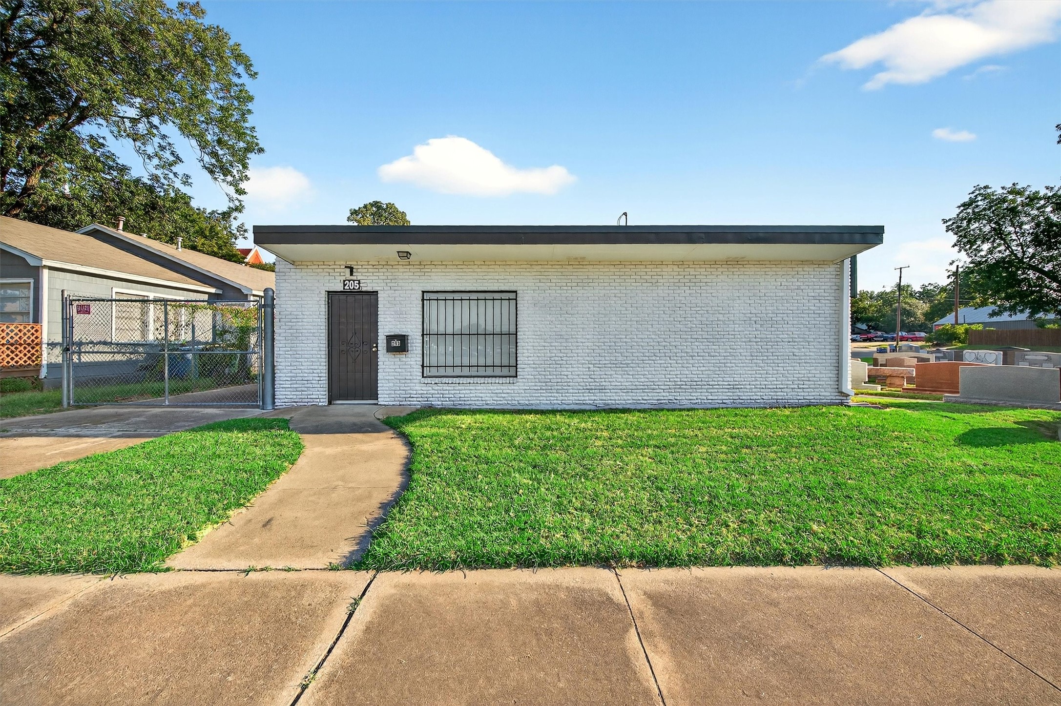 205 W Gandy Street — photo