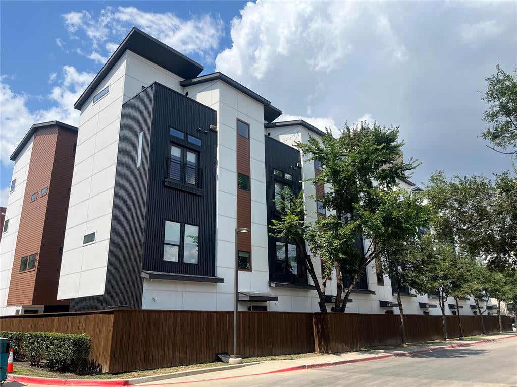 4208 Live Oak Street 104 — photo