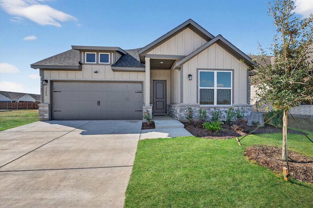 2220 Trailside Drive — photo