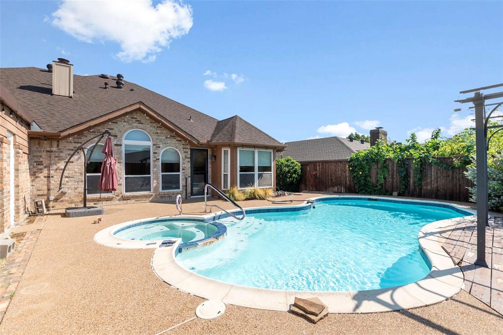 622 Meadowcrest Drive — photo