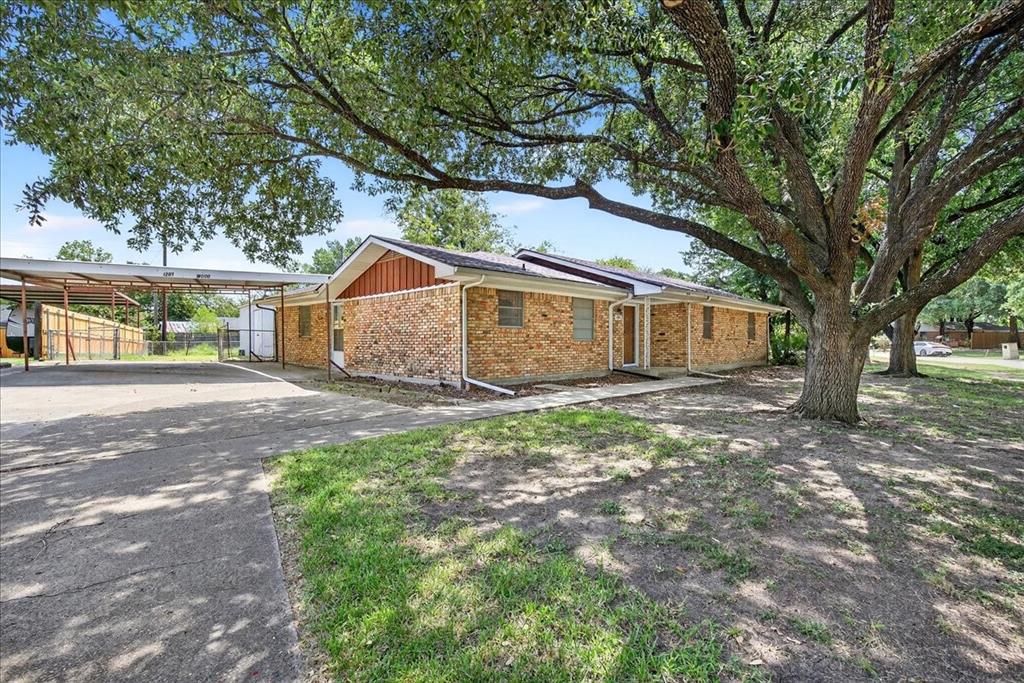 1207 Royal Drive — photo
