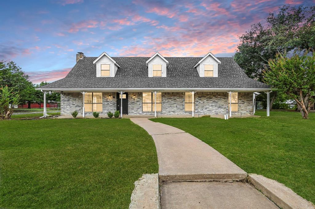 305 Amoret Circle — photo