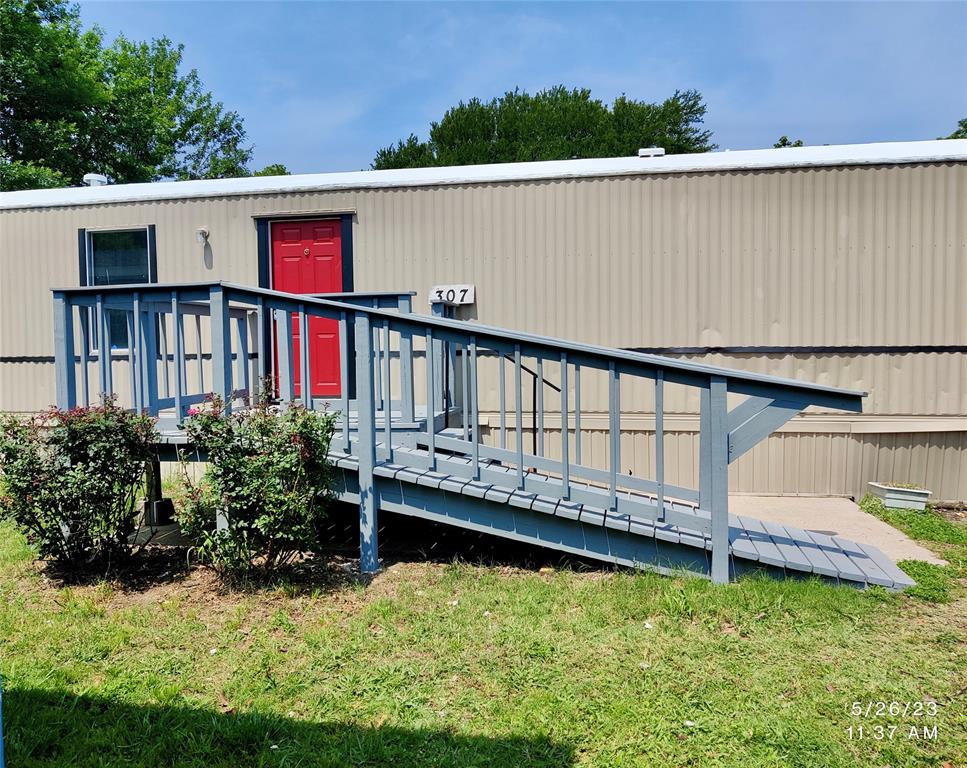307 Jones Circle — photo