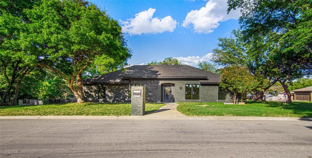 9917 Sandalwood Drive — photo