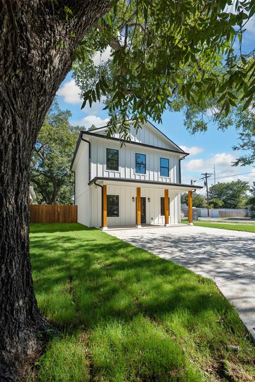 301 Live Oak Trail — photo