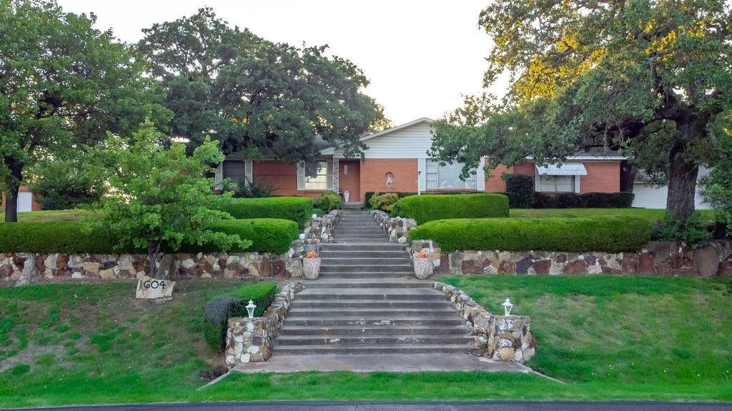 1604 N Haven Drive — photo